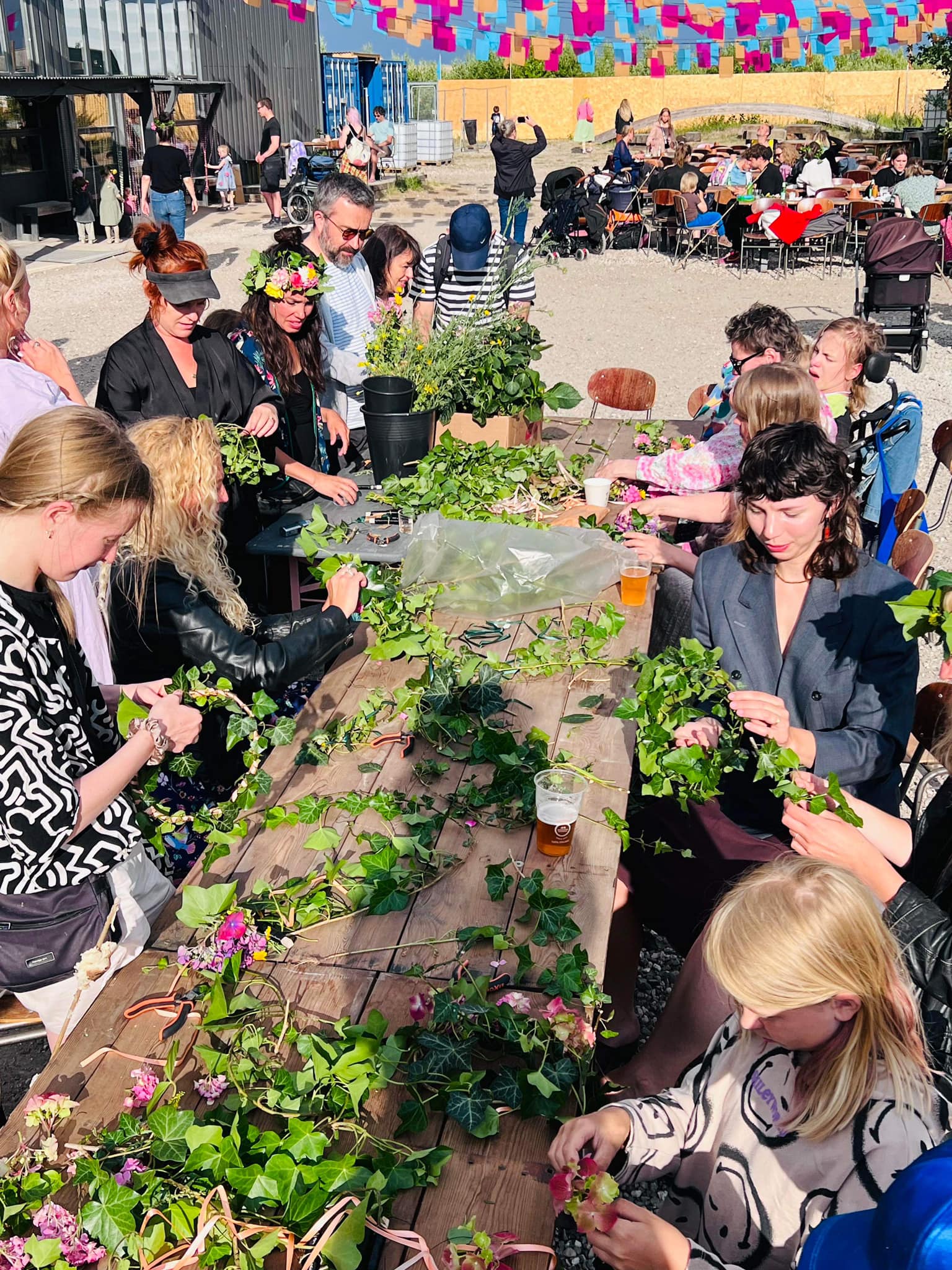 Arrangement på festivalpladsen