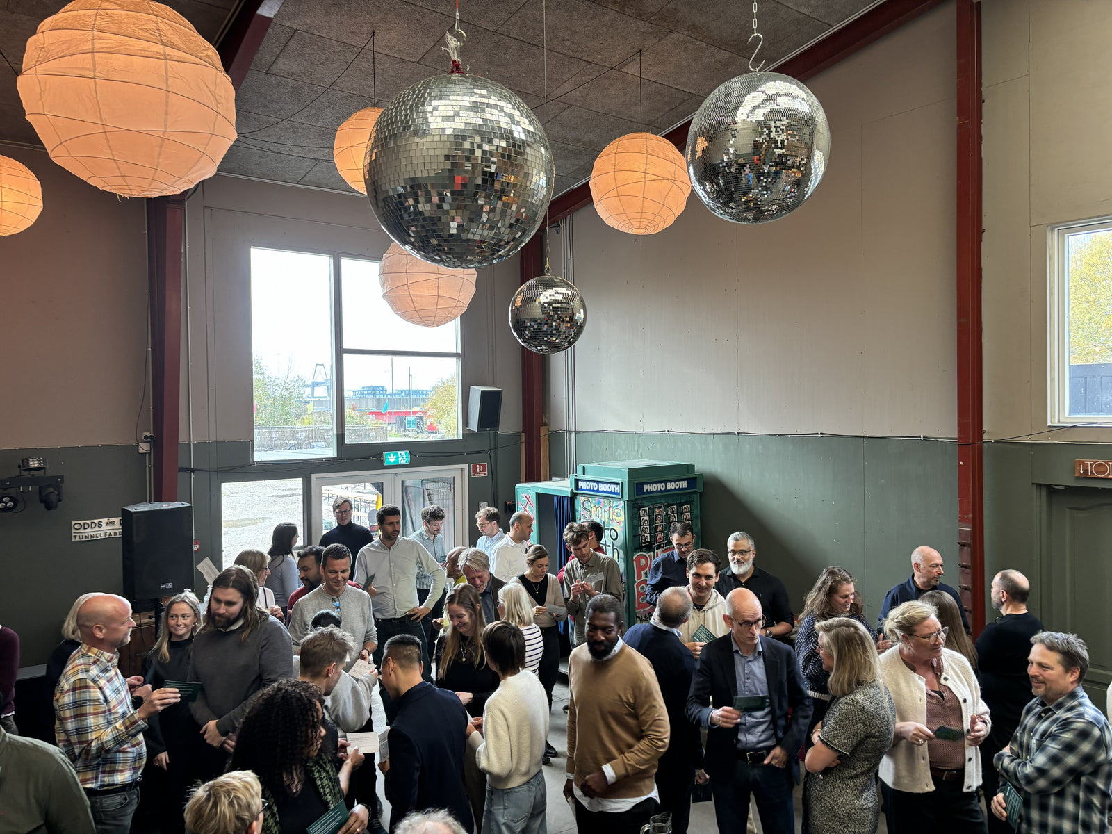 Vinylbaren om aftenen